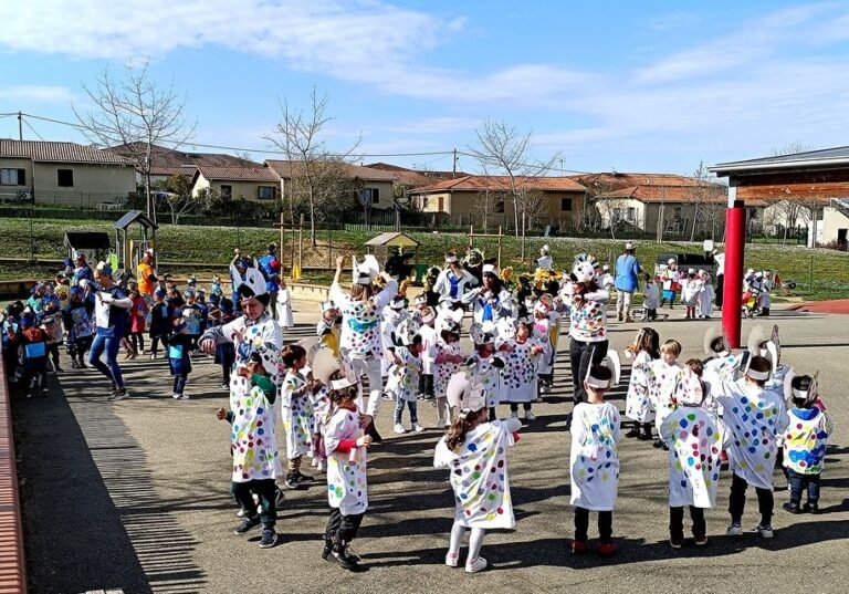 L’ISLE-JOURDAIN : Un carnaval des écoles haut en couleurs