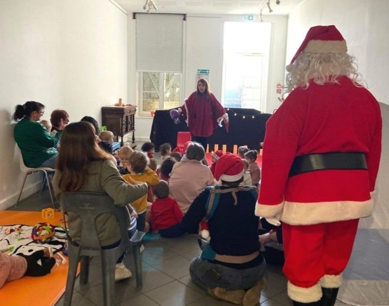 Retour sur les animations de Noël en Lomagne Gersoise pour les assistantes maternelles et les enfants