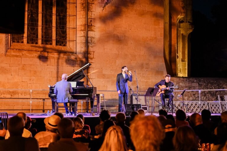 Un trio d’exception à Lectoure : Hugh Coltman, Hugo Lippi et Johan Farjot en concert magistral