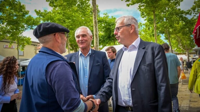 Jean-René Cazeneuve rend hommage à François Rivière